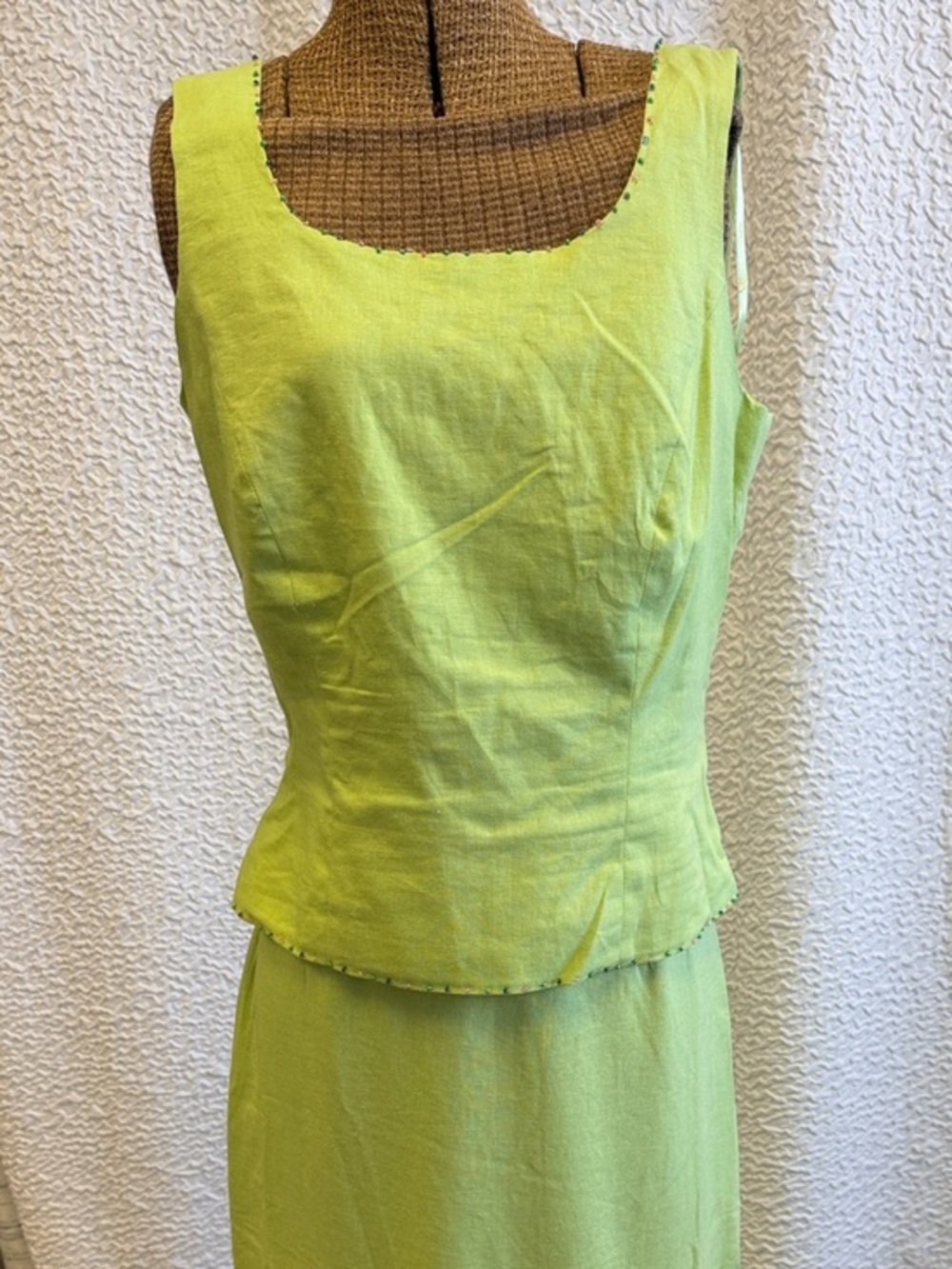 NWT Lapis Candy Apple Green Two-Piece Skirt Set
Size 8 Bohemian/ Linen/Fringe